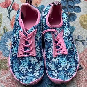 Girls Floral Water Shoes - size 2